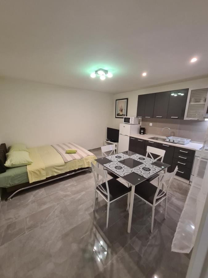 Apartments Kresan Sukošan 外观 照片