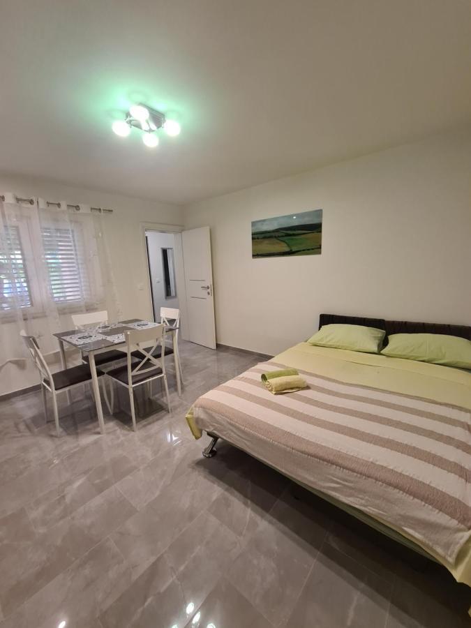 Apartments Kresan Sukošan 外观 照片