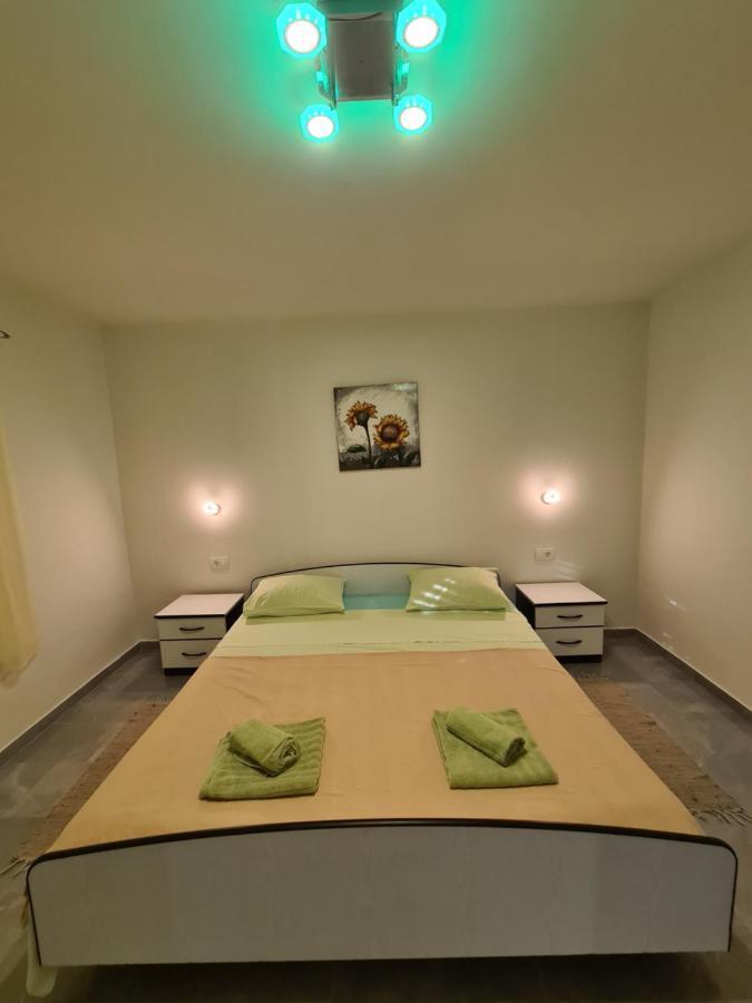 Apartments Kresan Sukošan 外观 照片